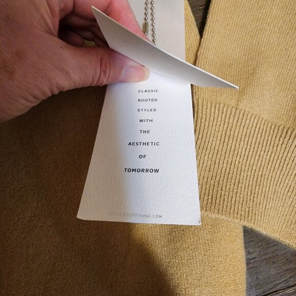 Taikan Color Blocked Cardigan NWT Tan Size Small Missing Button - Picture 5 of 12